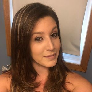 Meet your Posher, Monique